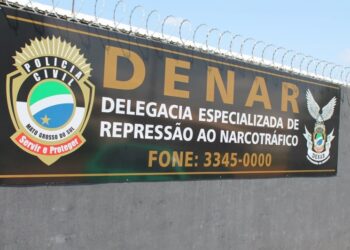 Menor é apreendido e 2 são presos por tráfico, com maconha, no Bairro Tiradentes