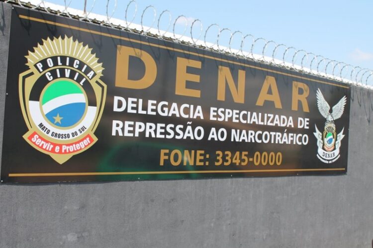 Menor é apreendido e 2 são presos por tráfico, com maconha, no Bairro Tiradentes