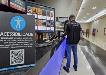 Libras, legenda e audiodescrição: saiba como ter acesso aos serviços nos cinemas