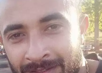 Rapaz morre ao colidir moto em lixeira e depois cerca de arame, em MS