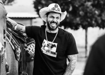 Aos 41 anos, morre o cantor João Carreiro, após complicação em cirurgia cardíaca