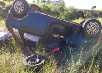 Homem morre, após capotar veículo com produtos de contrabando, na MS-395