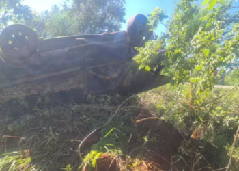 Condutor morre, após sair da pista com VW Parati e capotar o carro, em MS