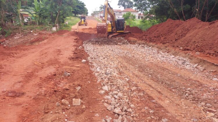 Trabalho de recuperação na Rua do Seminário avança e tráfego deve ser liberado nesta semana