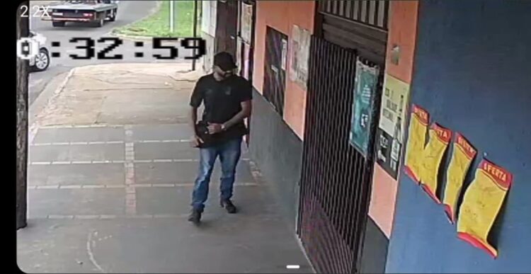 Homem se passa por policial civil e ameaça comerciantes para obter vantagens