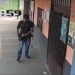 Homem se passa por policial civil e ameaça comerciantes para obter vantagens