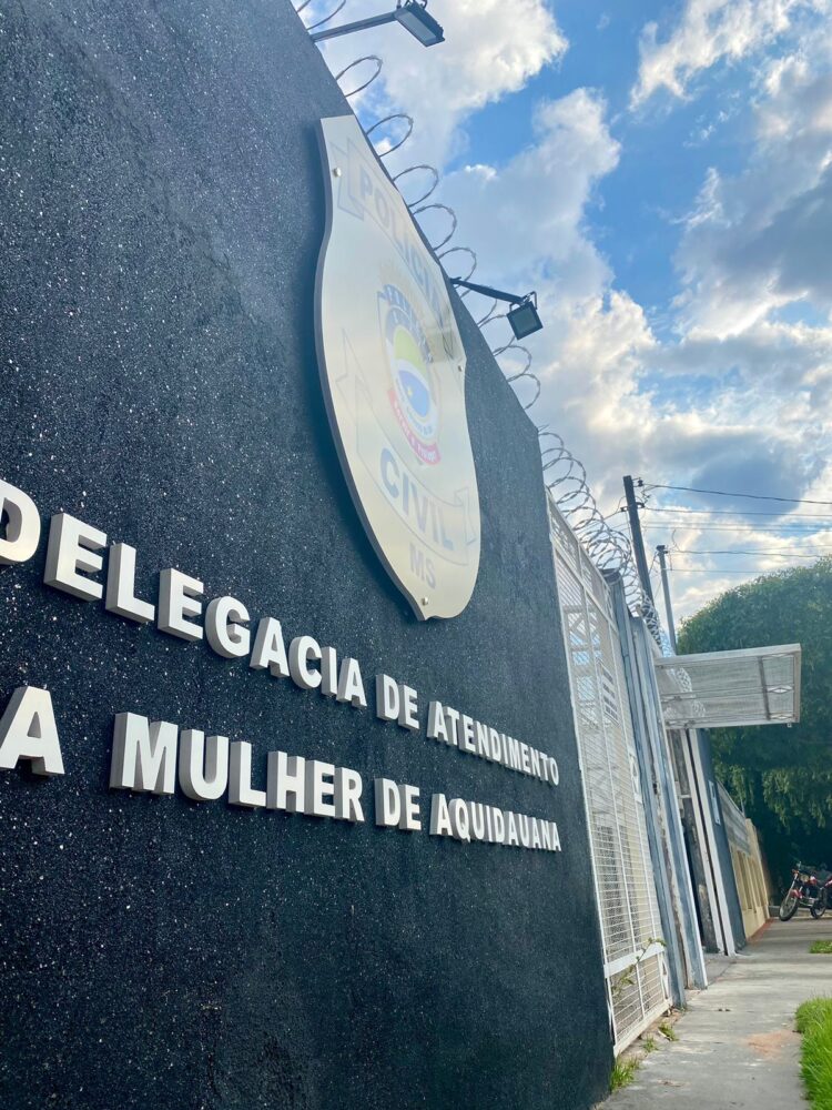 Homem de 40 anos é preso por estuprar filha de 7, em MS