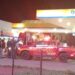 Pneu de moto estoura, condutor “entra” em posto e garupa de 16 anos morre