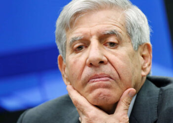 Lula decide exonerar o número 2 da Abin; PF intima general Heleno