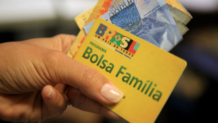 Caixa paga nesta quinta-feira 1ª parcela do Bolsa Família de 2024