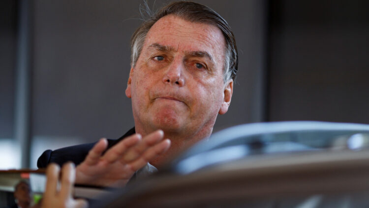 ‘Posso ser horrível, mas o outro é péssimo’, diz Bolsonaro para criticar Lula