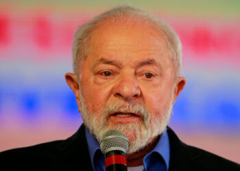 Lula reforça promessa de isenção de IR até R$ 5 mil, mas reconhece ser difícil