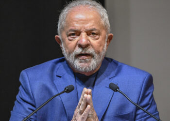 “Bolsonaro é um psicopata que vive da mentira, da maldade, e de ofender”, diz Lula