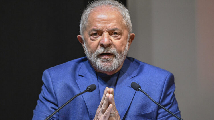 “Bolsonaro é um psicopata que vive da mentira, da maldade, e de ofender”, diz Lula
