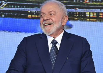 Lula provoca Bolsonaro e diz que filhos deveriam renunciar já que duvidam das urnas eletrônicas