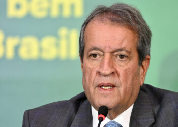 Após elogiar Lula e ser criticado, Valdemar diz que presidente ‘não chega aos pés’ de Bolsonaro
