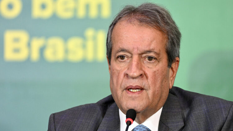 Após elogiar Lula e ser criticado, Valdemar diz que presidente ‘não chega aos pés’ de Bolsonaro