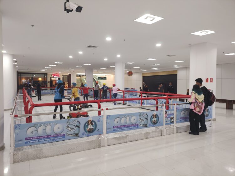 Patinação no gelo chega à Capital com 20% de desconto para quem adquirir ingresso antes da estreia