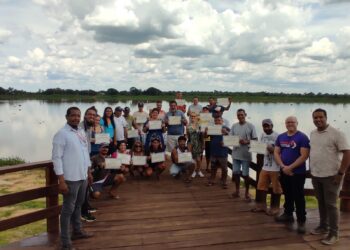 Senai capacita 50 ribeirinhos em curso de manutenção de motores popa em Corumbá