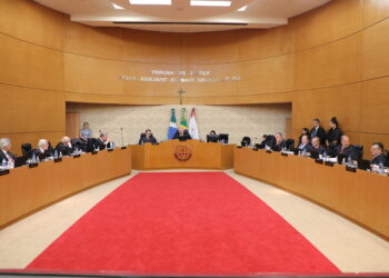 Órgão Especial inicia trabalhos de 2024 com aprovação de homenagens póstumas e instalação de varas