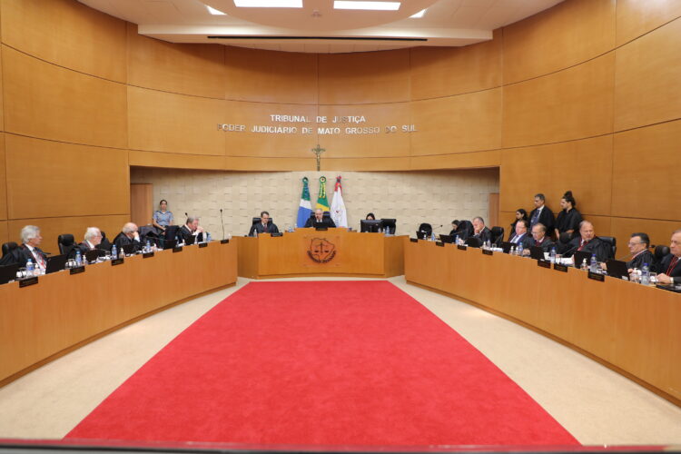 Órgão Especial inicia trabalhos de 2024 com aprovação de homenagens póstumas e instalação de varas
