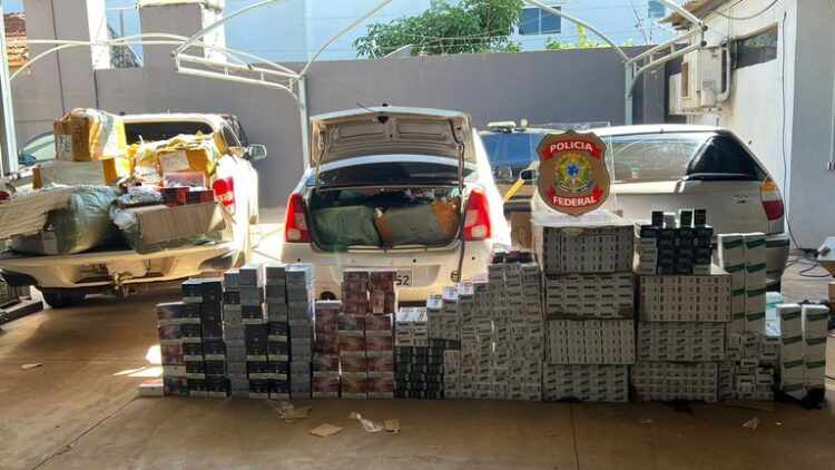 Polícia Federal prende trio com 500 pacotes de cigarros contrabandeados, na fronteira