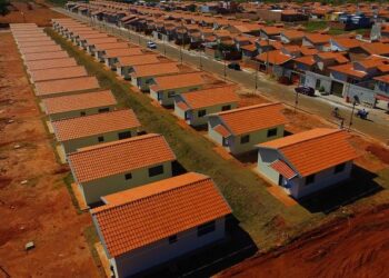 Governo de MS amplia subsídios para beneficiar famílias com a casa própria