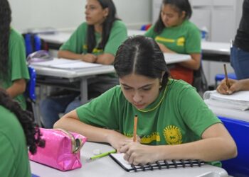 Com ampliação de vagas e investimentos, Rede Estadual de Ensino volta às aulas nesta quarta-feira