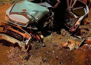 Duas mulheres ficam gravemente feridas, após colisão de Palio com poste, em MS