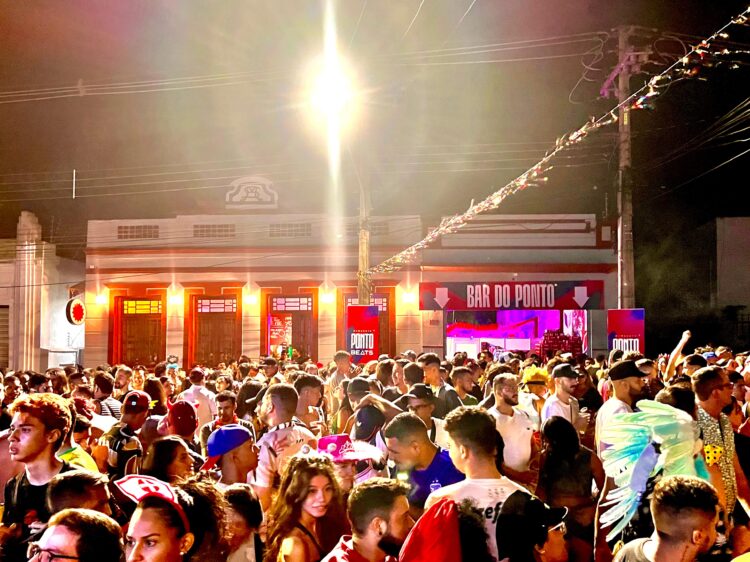 Bloco Farofolia inaugura o Carnaval da Esplanada Ferroviária nesta sexta-feira