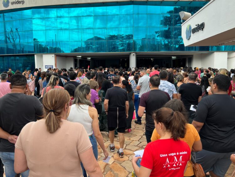 Concurso para professor da Reme tem mais de 20 mil inscritos; provas aconteceram ontem