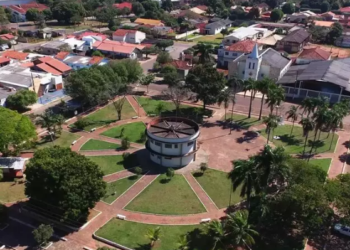 Idoso de 60 é encontrado morto pela filha em meio a poça de sangue e vômito