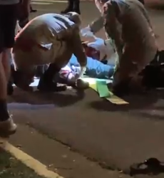 Policial militar é atropelado por moto ao conter confusão em evento de influenciador