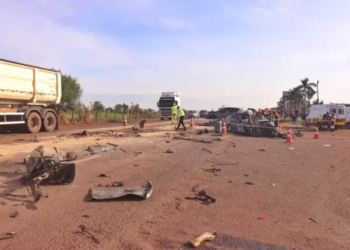 Colisão entre Honda City e carreta mata casal, na manhã deste sábado, em Campo Grande