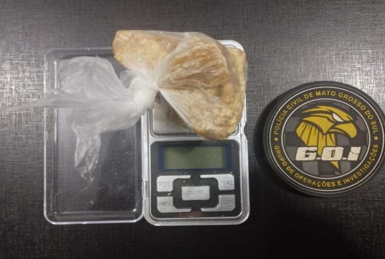 Menor de 15 é apreendida e homem preso por tráfico, no Parque do Lageado