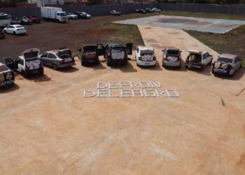 Em Ponta Porã, polícia aprende 9 veículos carregados de cigarros contrabandeados