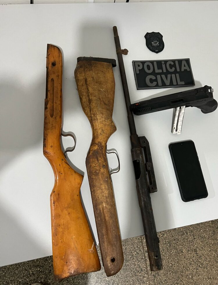 Investigado por estuprar criança de 11 anos é preso com espingarda e simulacro de arma de fogo