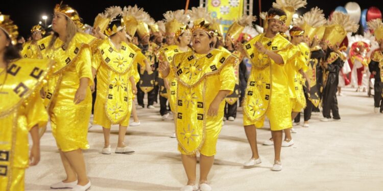 Carnaval 2024 na Capital reúne 80 mil foliões tanto nos blocos como na Praça do Papa