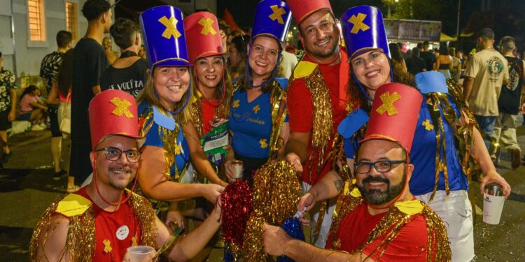 Carnaval 2024 na Capital reúne 80 mil foliões tanto nos blocos como na Praça do Papa