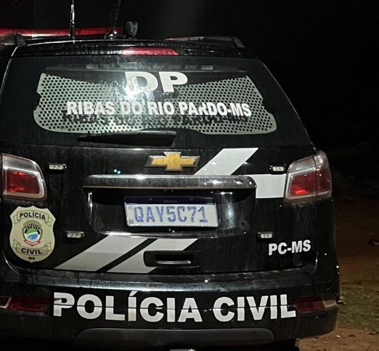 Homem mata cachorro a pauladas e é preso em Ribas do Rio Pardo