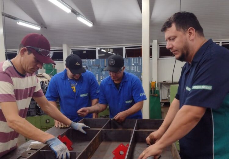 Mais de 85% dos ex-alunos de cursos técnicos do Senai estão empregados em Mato Grosso do Sul