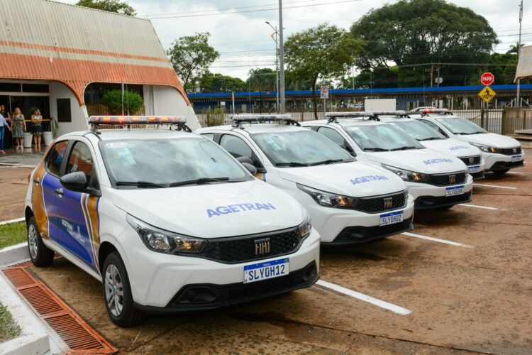 Prefeitura realiza entrega de 8 veículos para a Agetran em Campo Grande