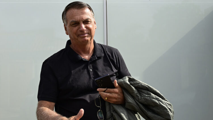 Advogados veem prisão iminente de Bolsonaro e pedem habeas corpus a Fux