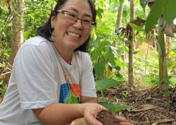 Mês da Mulher: agricultora familiar que sonha fazer da agrofloresta a sua moradia