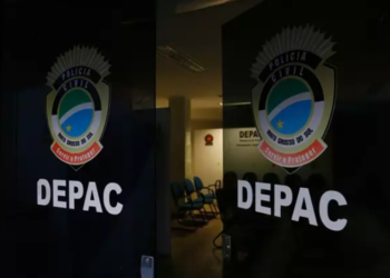 Bêbado, homem perde celular e carteira, registra assalto e é preso por mentir à polícia