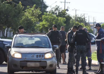 Condutor de Uno é morto durante emboscada e policial prende autor dos disparos