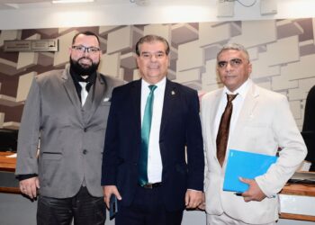 Senador lidera debate sobre atualização salarial esperada há mais de 60 anos