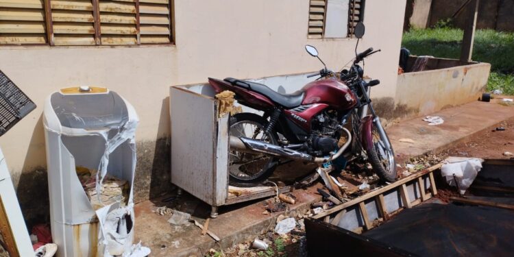 Três são presos por desmanche de motos e 5 motos furtadas são encontradas na Capital