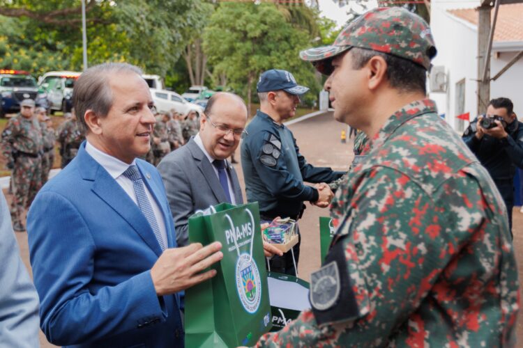 Deputado recebe homenagem especial no 37º aniversário da PMA