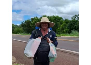 Fé e devoção: História do romeiro campo-grandense que carrega Santa de 40 kg até SP